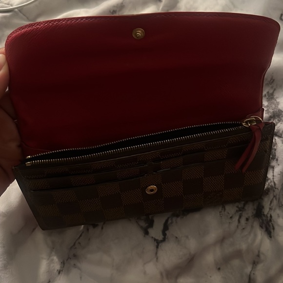 LV Wallet 🔥 Normal wear and tear however still like new!! - Picture 4 of 7